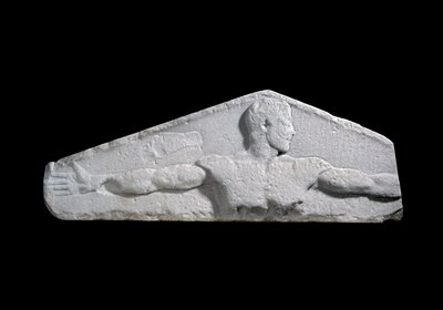 Metrologisch reliëf met standaardlengte van een vadem (uitgestrekte armen van een jongeling) en een voet, 460-450 v.Chr. (marmer) door Greek